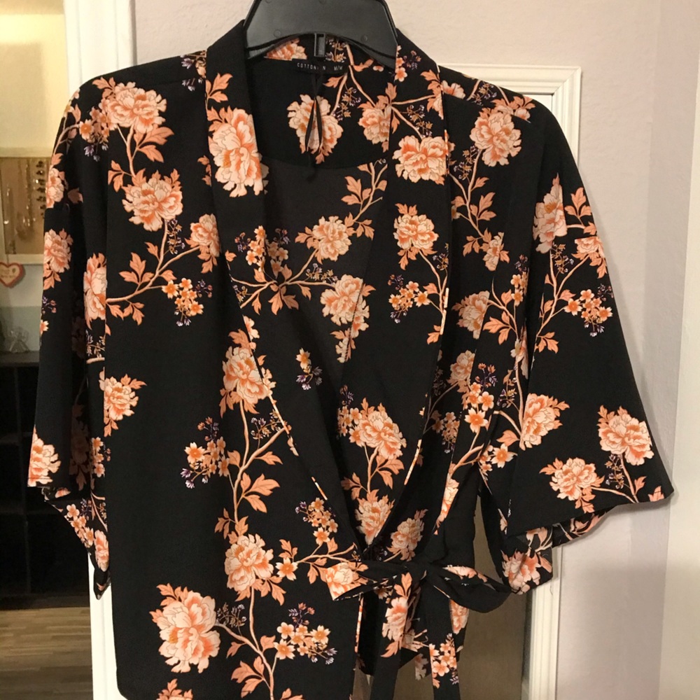 Wrap around flower blazer
